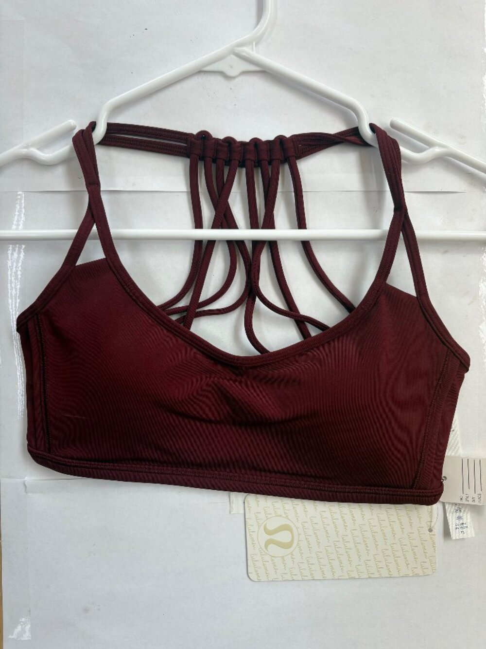 Lululemon Lighten Up Bra - Size 4 - NEW